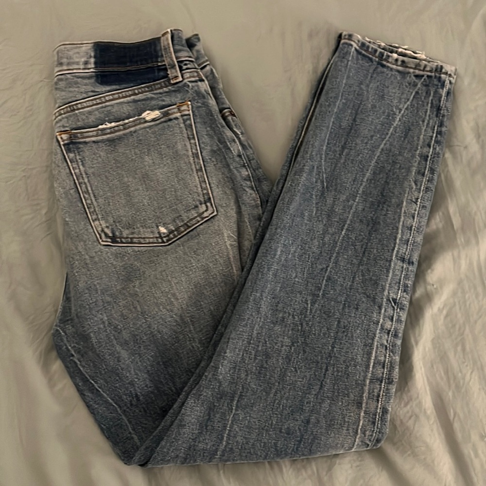 Abercrombie & Fitch High Rise Mom Jeans